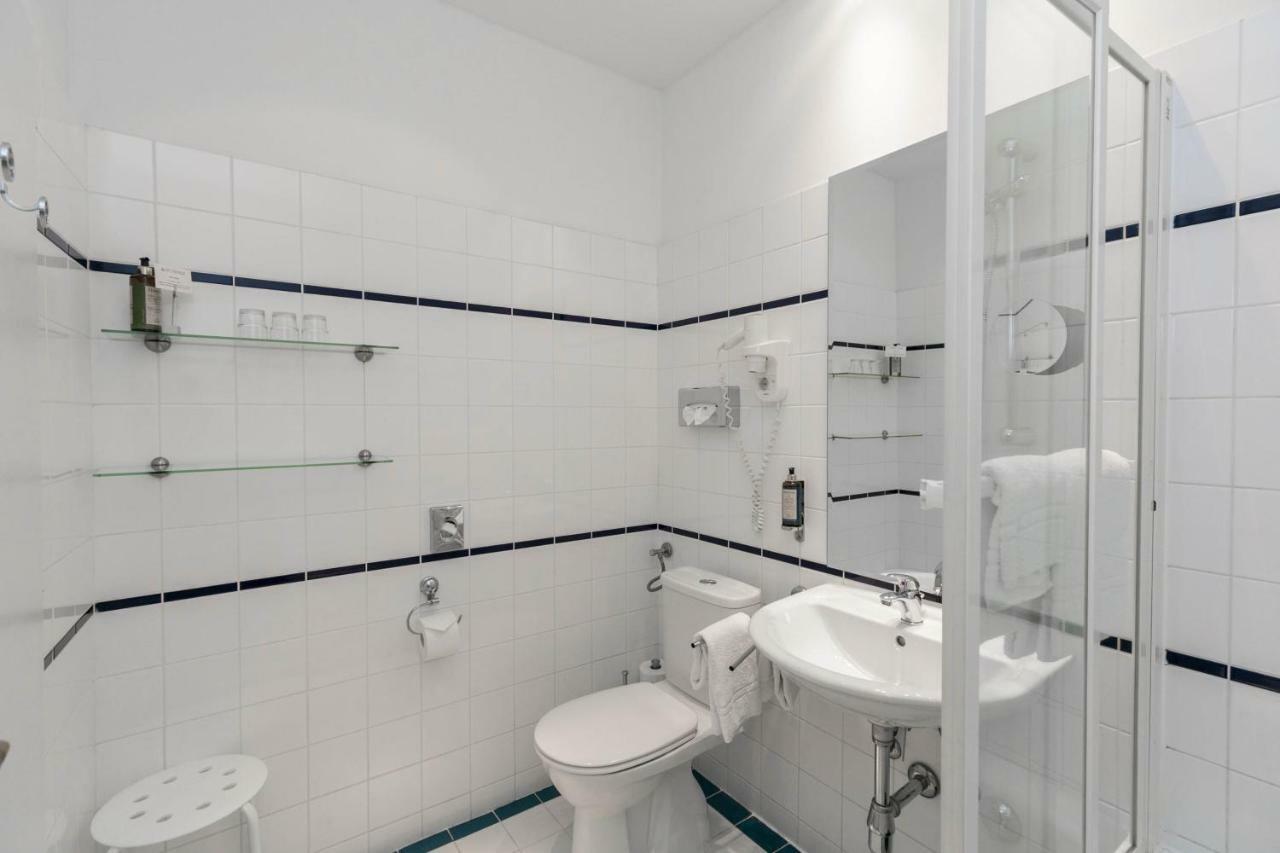 Medium Double or Twin Room